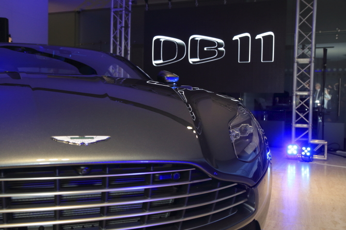 Aston Martin DB11