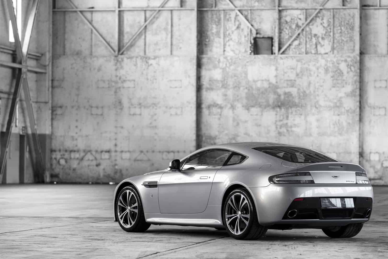 V12 Vantage