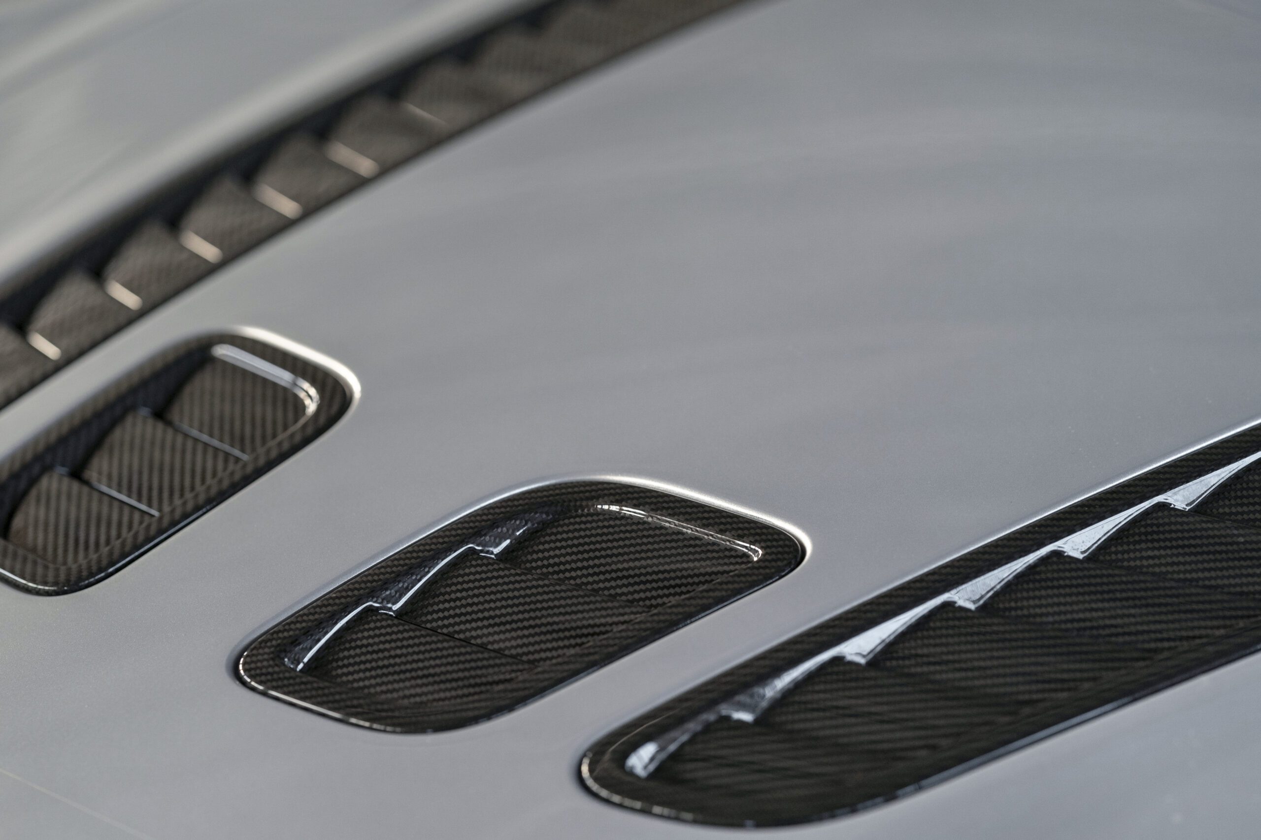 V12 Vantage