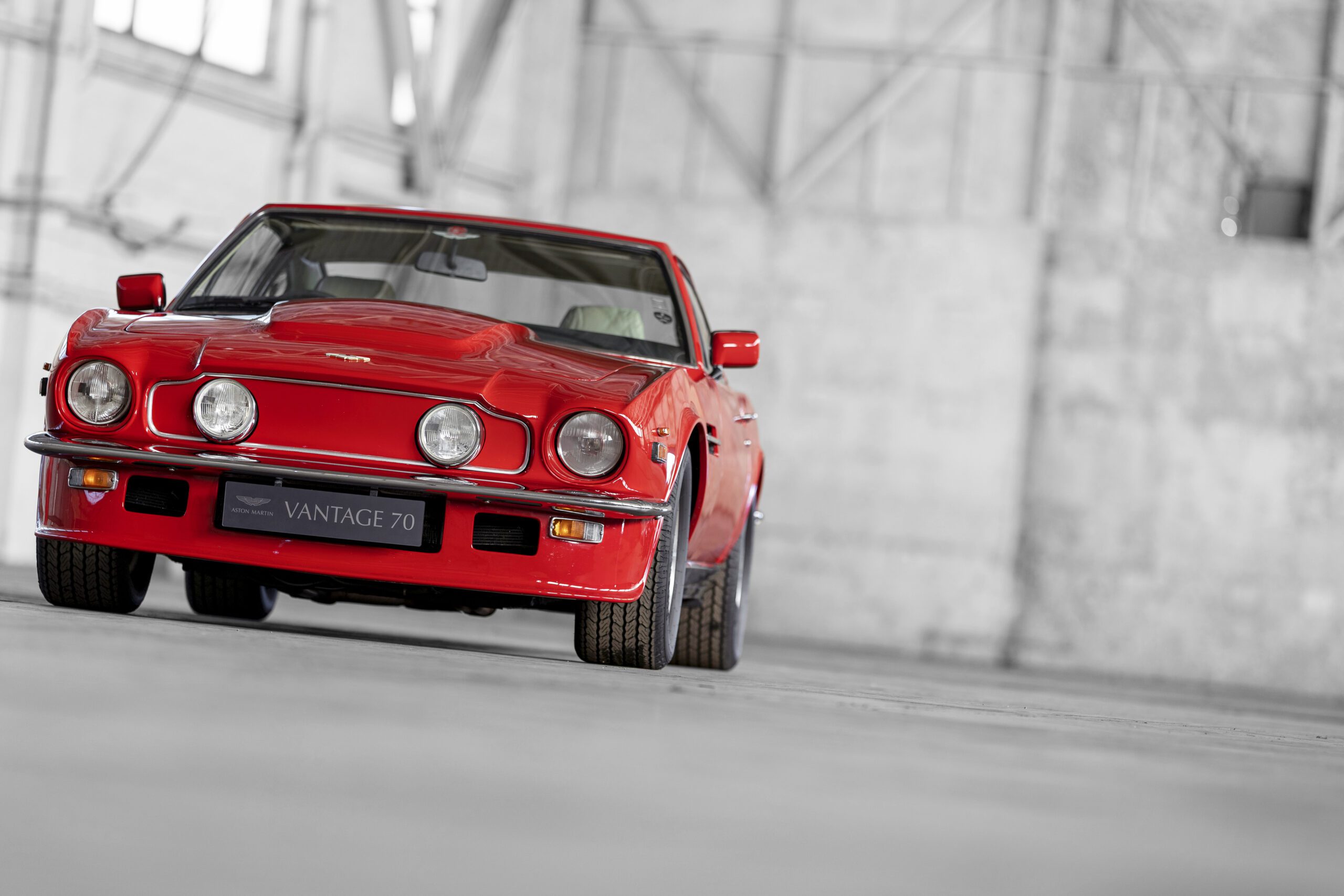 V8 Vantage 1977-1990