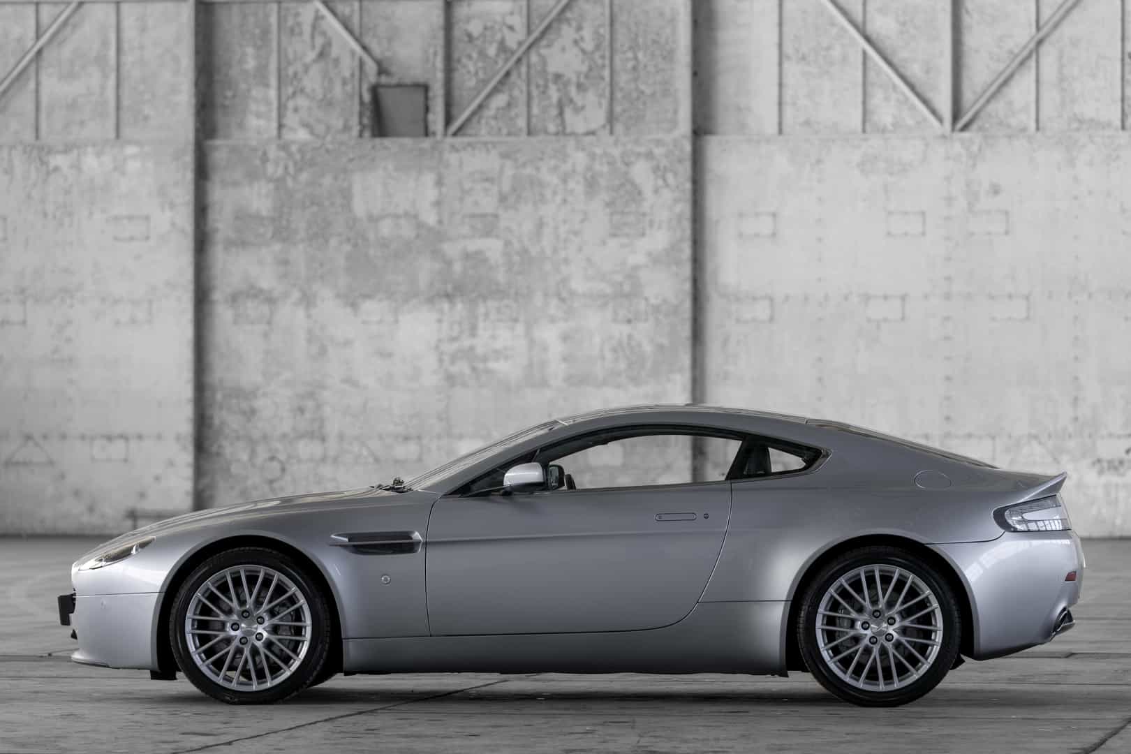 V8 Vantage 2005-2017