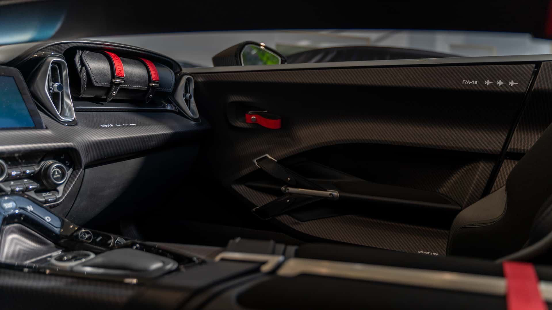 LR-08118