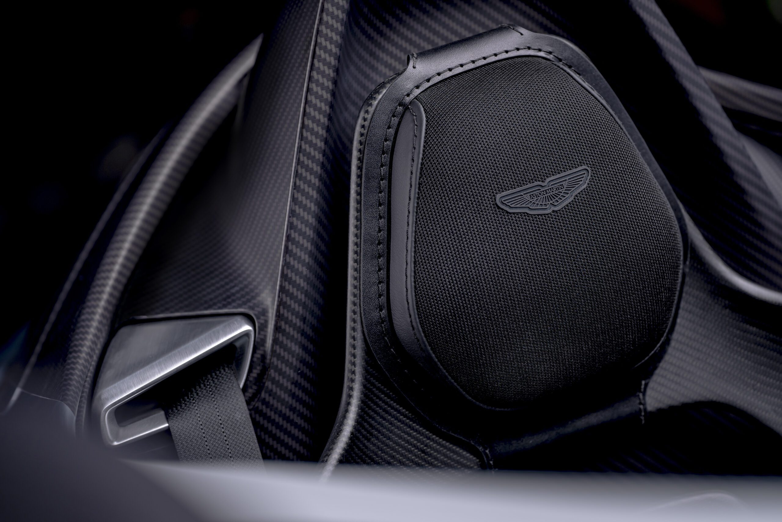 aston-martin-v12-speedster-11-jpg.