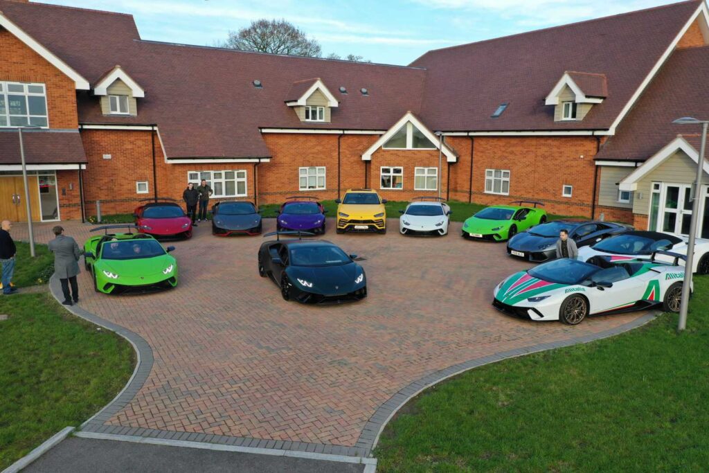Lamborghini Pangbourne Christmas Charity Bull Run